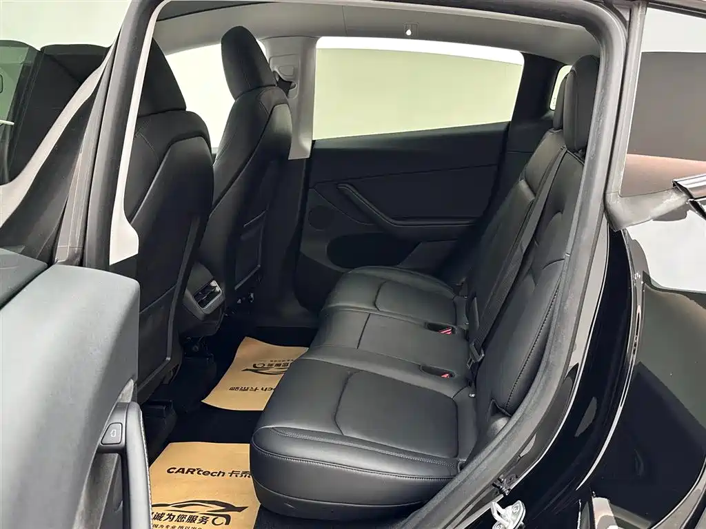 Tesla Model Y 2023 Rear-Wheel Drive 2024 - thumbnail 9