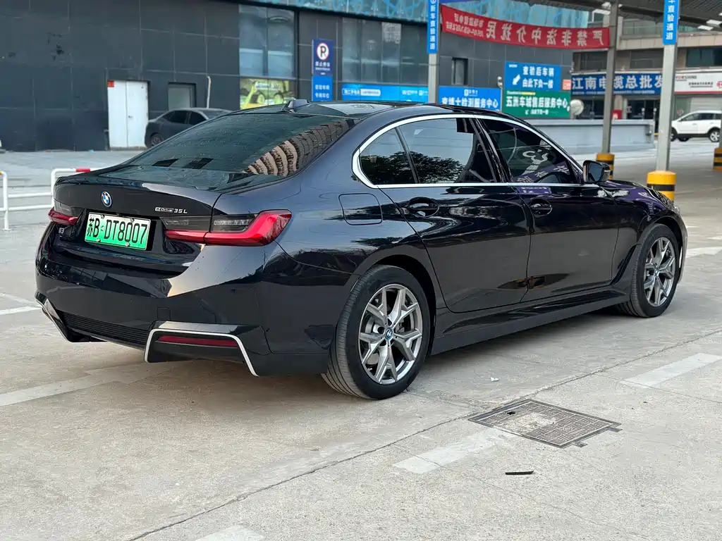 BMW BMW i3 2022 eDrive 35 L 2023 - thumbnail 4