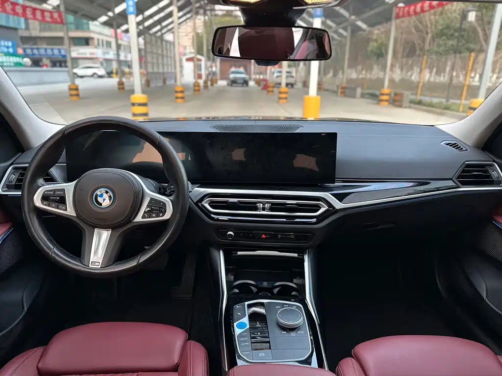 BMW BMW i3 2022 eDrive 35 L 2023 - thumbnail 10