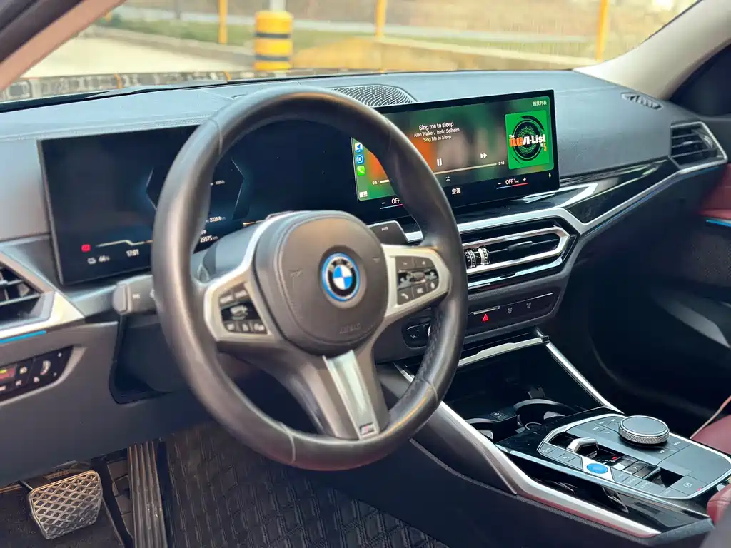 BMW BMW i3 2022 eDrive 35 L 2023 - thumbnail 14