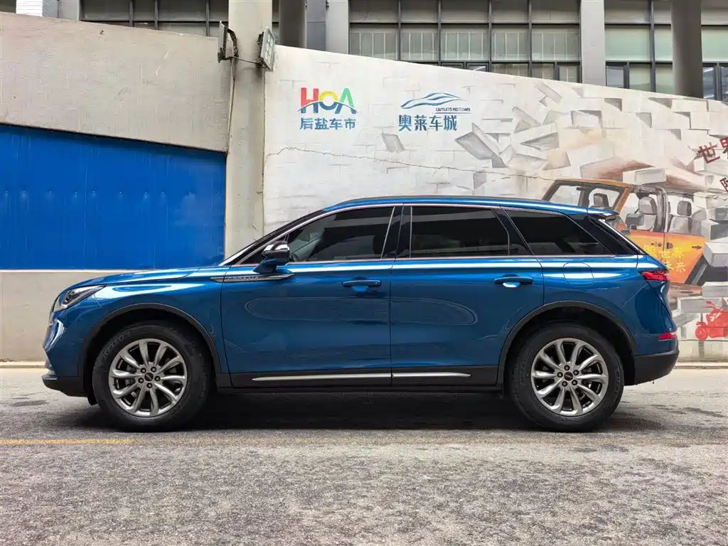 Lincoln Liberator 2020 2.0T Two-Wheel Drive Premium Edition 2020 - thumbnail 3