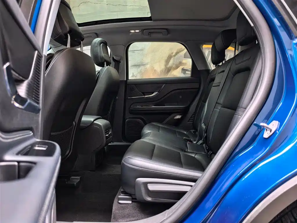 Lincoln Liberator 2020 2.0T Two-Wheel Drive Premium Edition 2020 - thumbnail 8