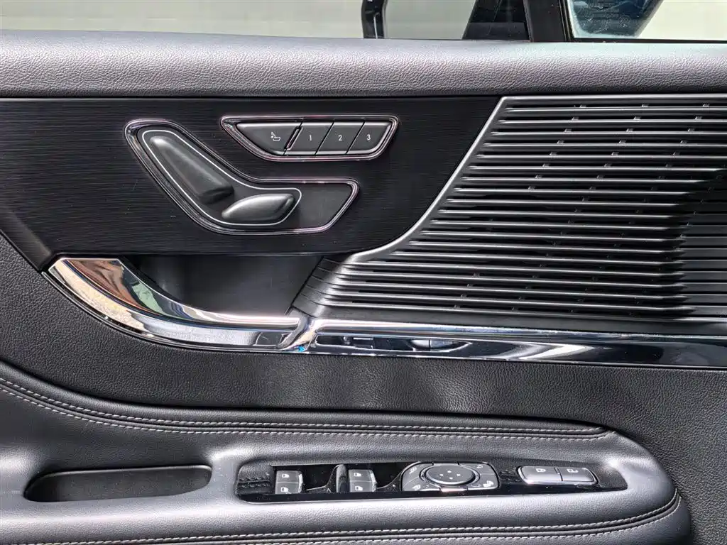 Lincoln Liberator 2020 2.0T Two-Wheel Drive Premium Edition 2020 - thumbnail 15