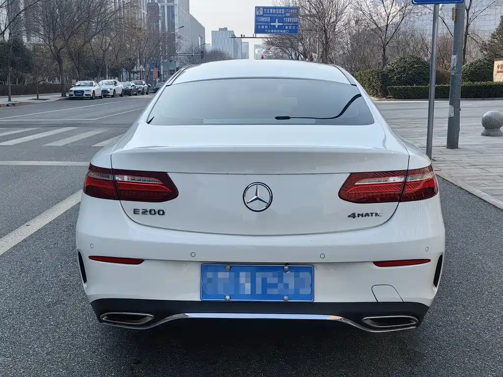 Mercedes-Benz Mercedes-Benz E-Class Coupe 2019 E 200 4MATIC 2019 - thumbnail 3