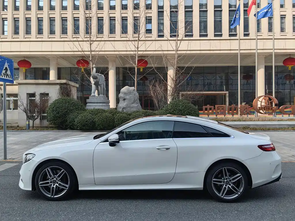 Mercedes-Benz Mercedes-Benz E-Class Coupe 2019 E 200 4MATIC 2019 - thumbnail 7