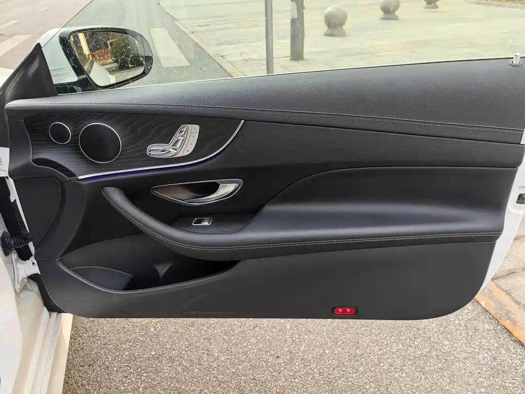 Mercedes-Benz Mercedes-Benz E-Class Coupe 2019 E 200 4MATIC 2019 - thumbnail 10