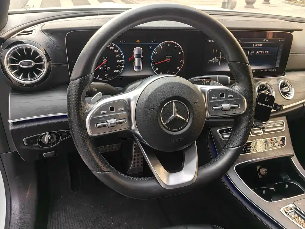 Mercedes-Benz Mercedes-Benz E-Class Coupe 2019 E 200 4MATIC 2019 - thumbnail 20