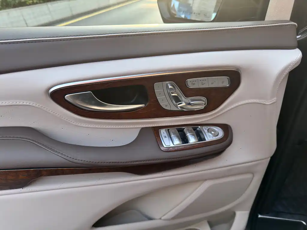 Mercedes-Benz Mercedes-Benz V-Class (Imported) 2019 Model V 250 Long Wheelbase Middle East Version 2019 - thumbnail 12