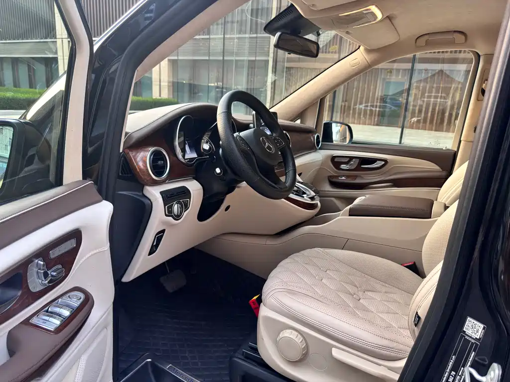 Mercedes-Benz Mercedes-Benz V-Class (Imported) 2019 Model V 250 Long Wheelbase Middle East Version 2019 - thumbnail 13