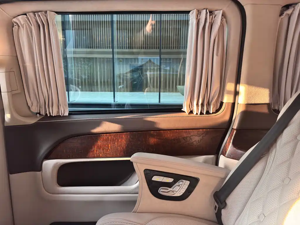 Mercedes-Benz Mercedes-Benz V-Class (Imported) 2019 Model V 250 Long Wheelbase Middle East Version 2019 - thumbnail 25