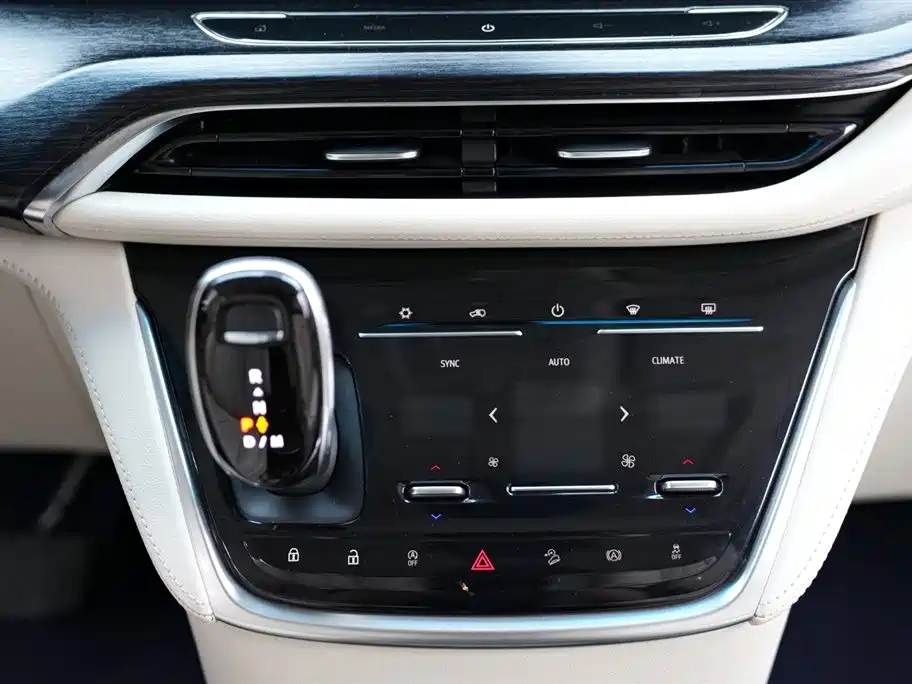 Buick Buick GL8 2020 Avenir Six-Seat Elegant Edition 2020 - thumbnail 4