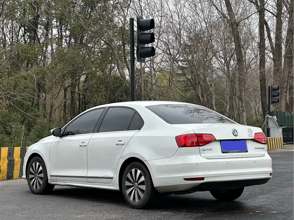 Volkswagen Volkswagen Sagitar 2018 1.6L Automatic Comfort Edition 2018 - thumbnail 5