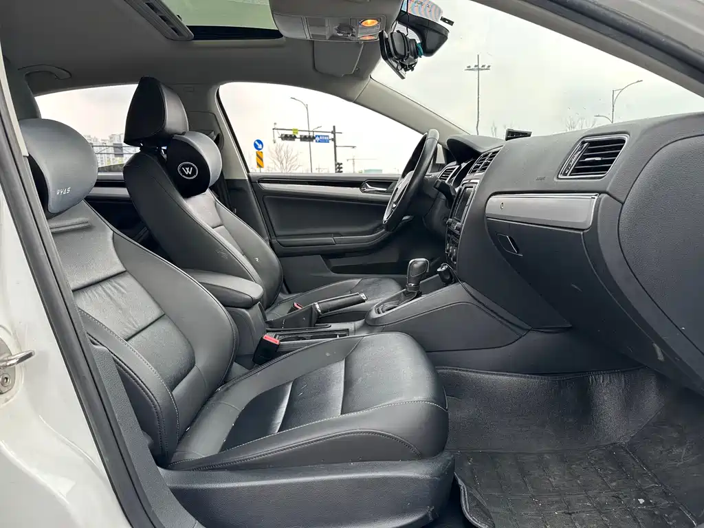 Volkswagen Volkswagen Sagitar 2018 1.6L Automatic Comfort Edition 2018 - thumbnail 9