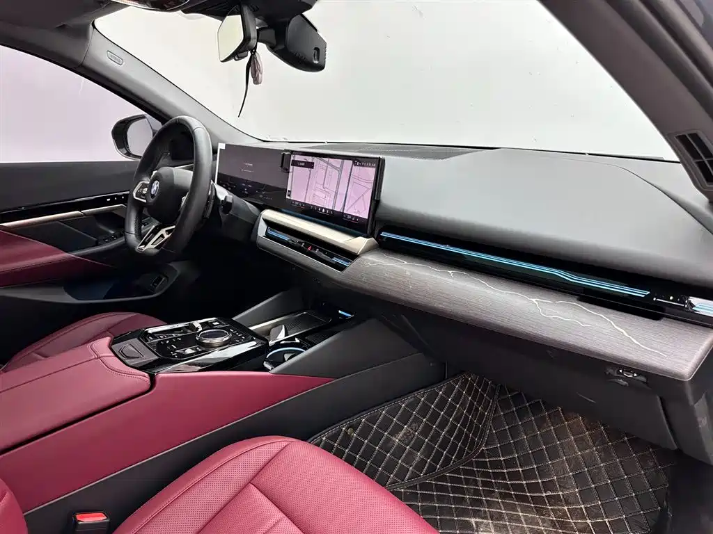 BMW BMW 5 Series 2024 525Li M Sport Package 2024 - thumbnail 11