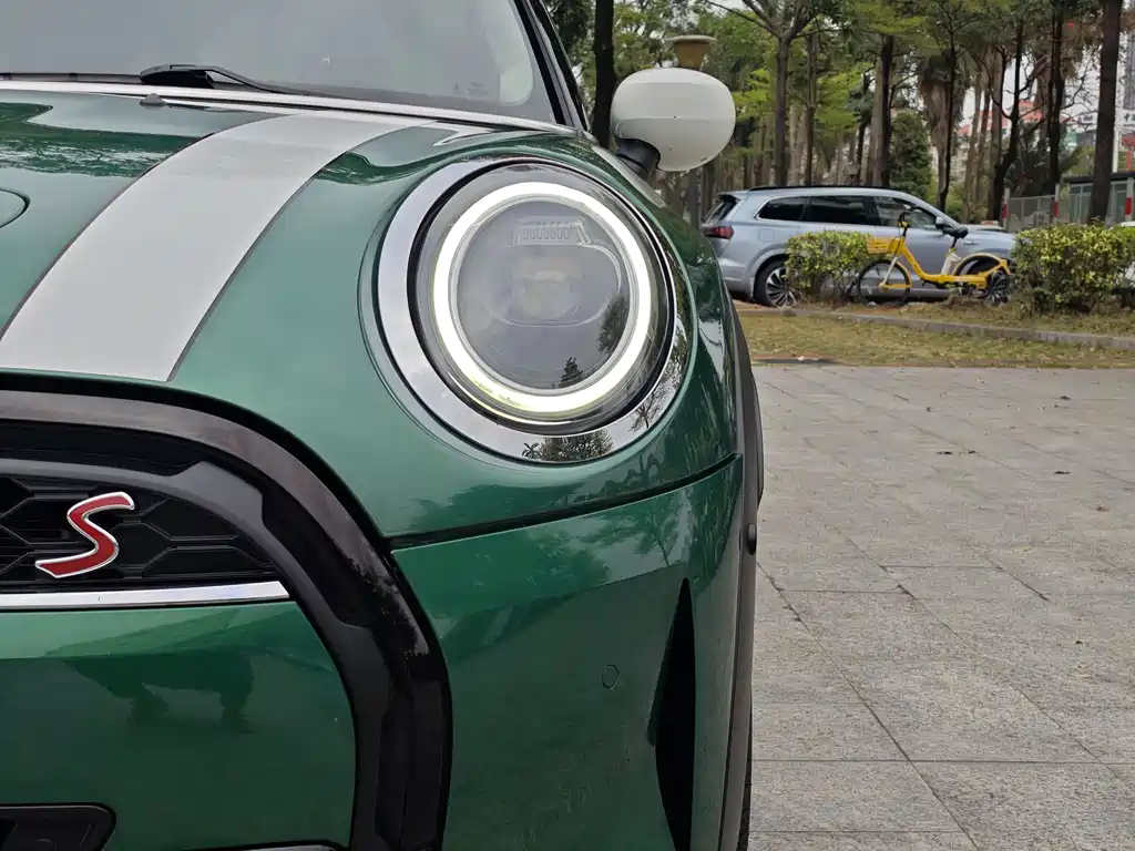 MINI MINI 2022 2.0T COOPER S Artist 2021 - thumbnail 8
