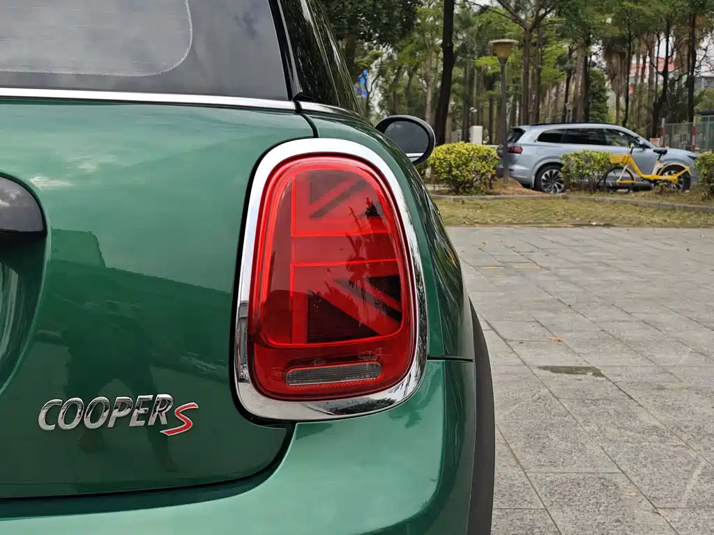 MINI MINI 2022 2.0T COOPER S Artist 2021 - thumbnail 9