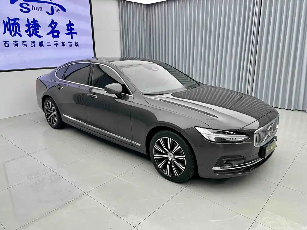 Volvo Volvo S90 2021 B5 Momentum Luxury Edition 2020 - thumbnail 3