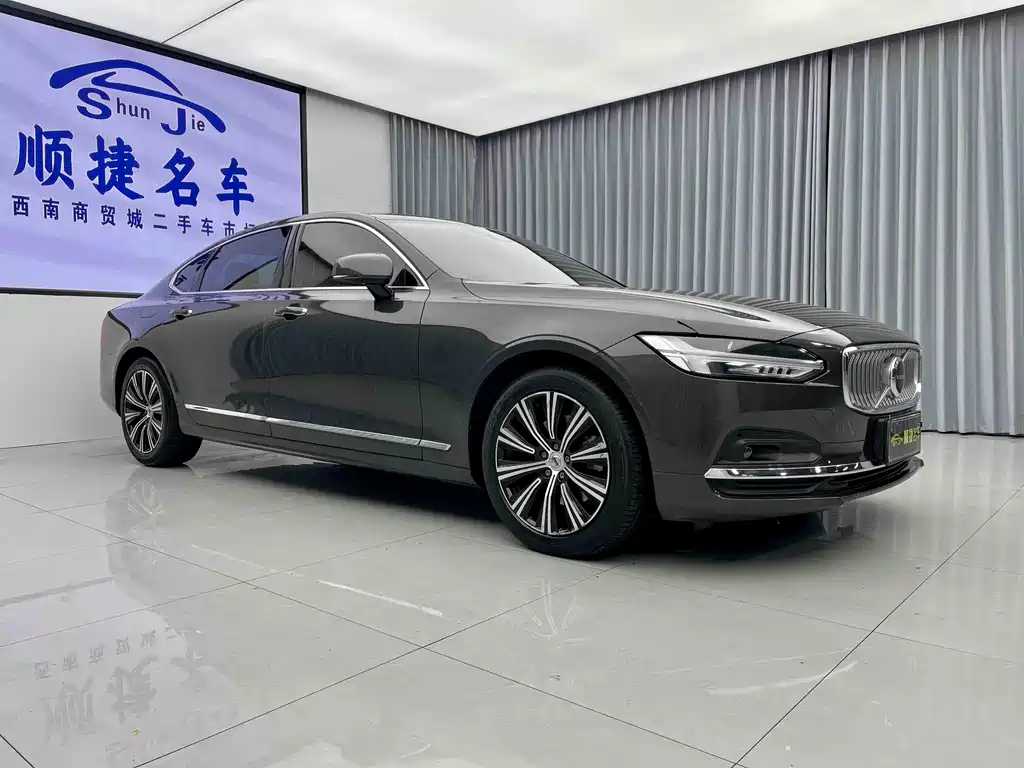 Volvo Volvo S90 2021 B5 Momentum Luxury Edition 2020 - thumbnail 5