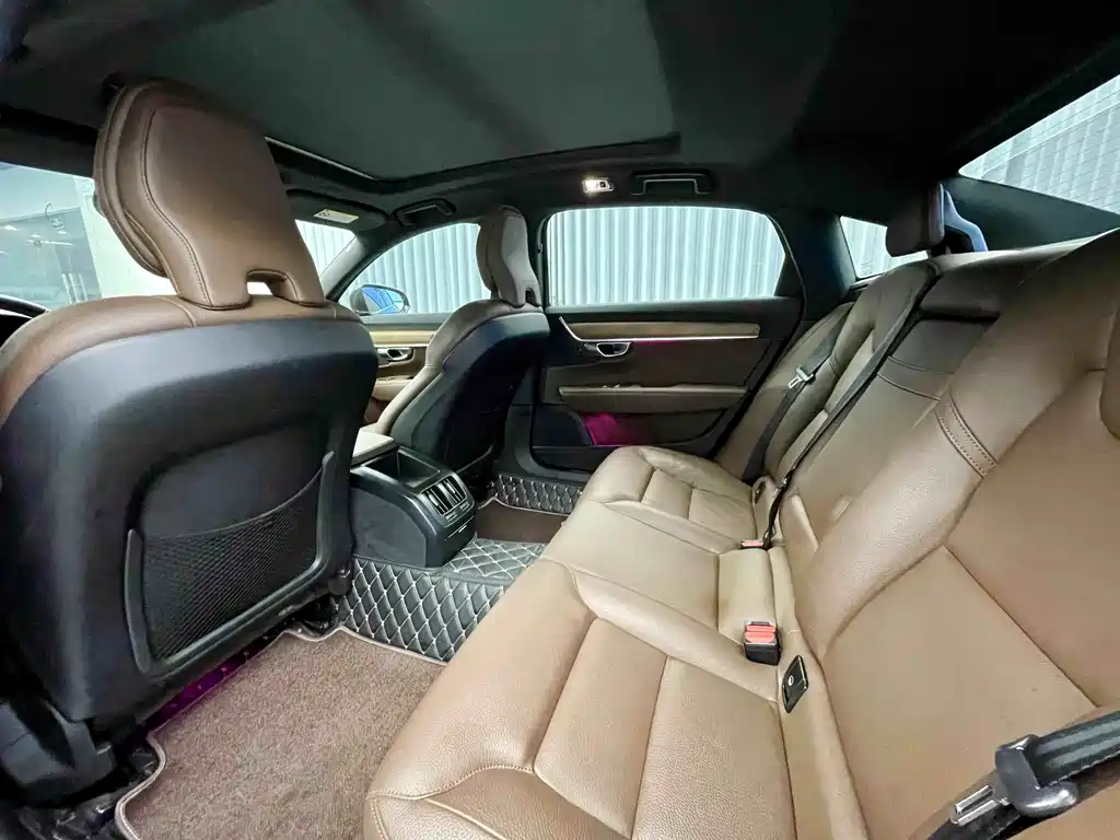Volvo Volvo S90 2021 B5 Momentum Luxury Edition 2020 - thumbnail 12