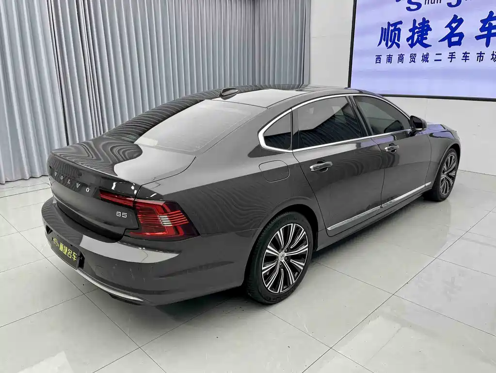 Volvo Volvo S90 2021 B5 Momentum Luxury Edition 2020 - thumbnail 15