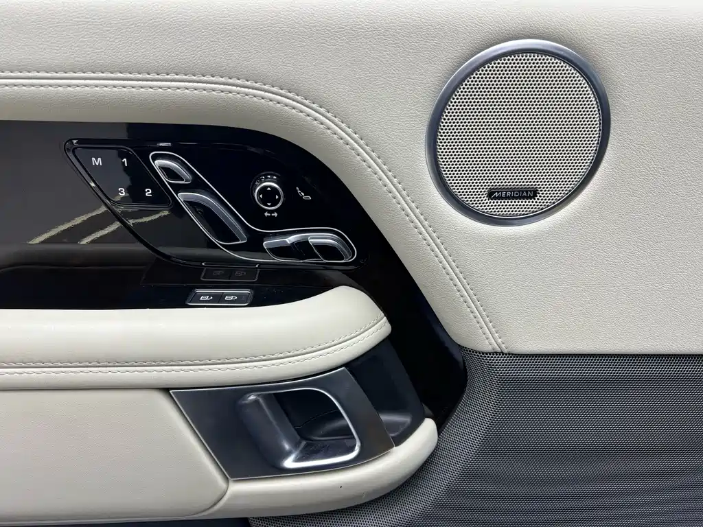 Land Rover Range Rover 2021 3.0 L6 Autobiography Long Wheelbase Classic Edition 2022 - thumbnail 11