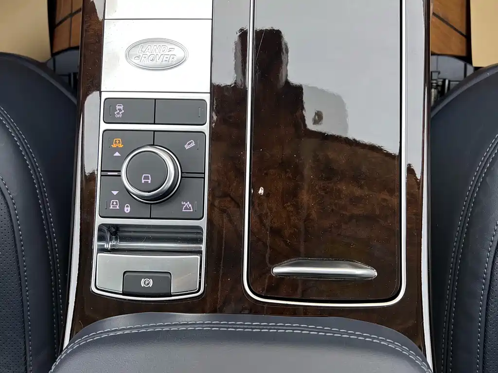 Land Rover Range Rover 2021 3.0 L6 Autobiography Long Wheelbase Classic Edition 2022 - thumbnail 3