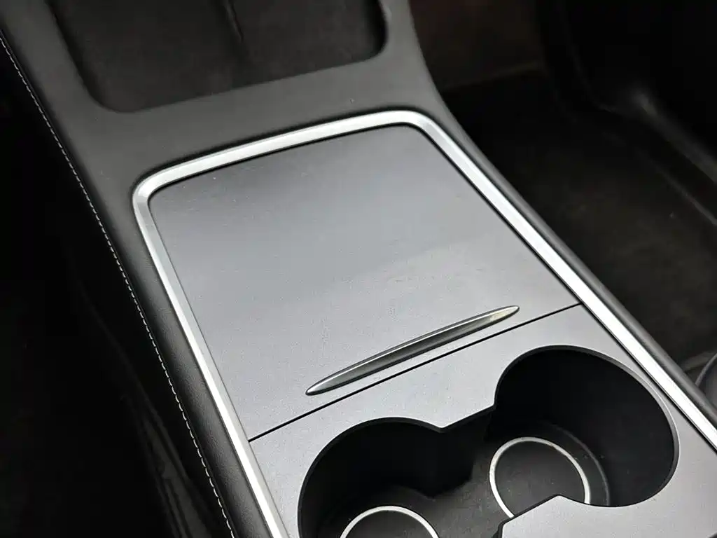 Tesla Model Y 2023 Rear-Wheel Drive 2024 - thumbnail 11