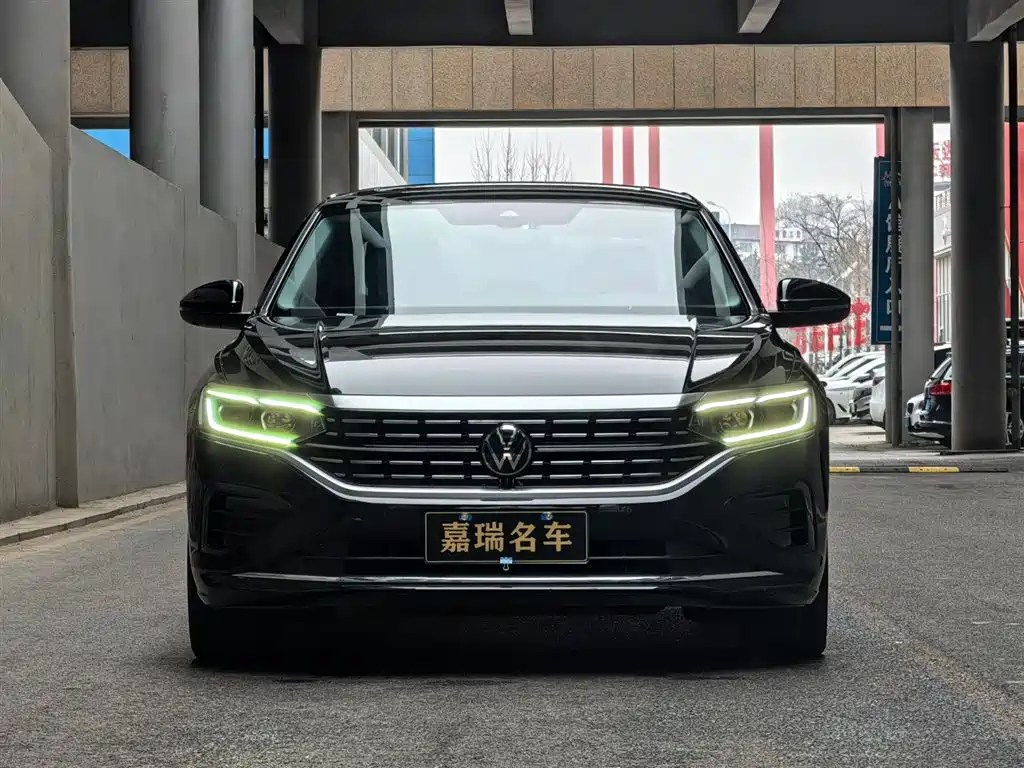 Volkswagen Volkswagen Passat 2023 Model Year Facelift 380TSI Luxury Edition 2023 - thumbnail 2