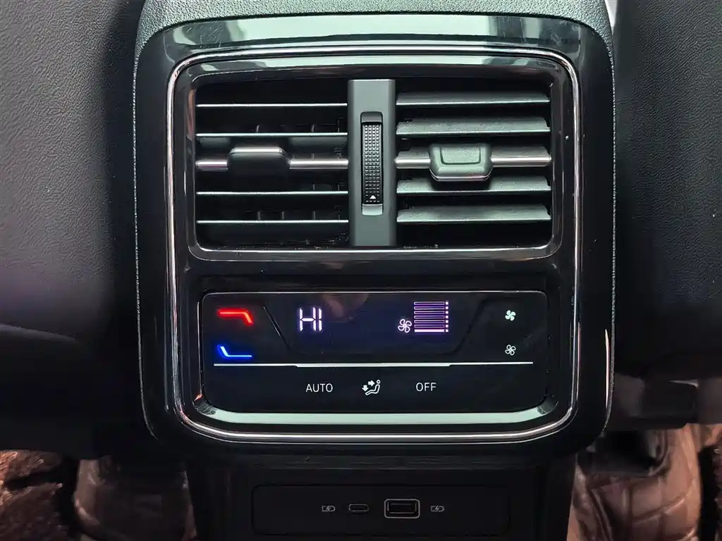 Volkswagen Volkswagen Passat 2023 Model Year Facelift 380TSI Luxury Edition 2023 - thumbnail 12