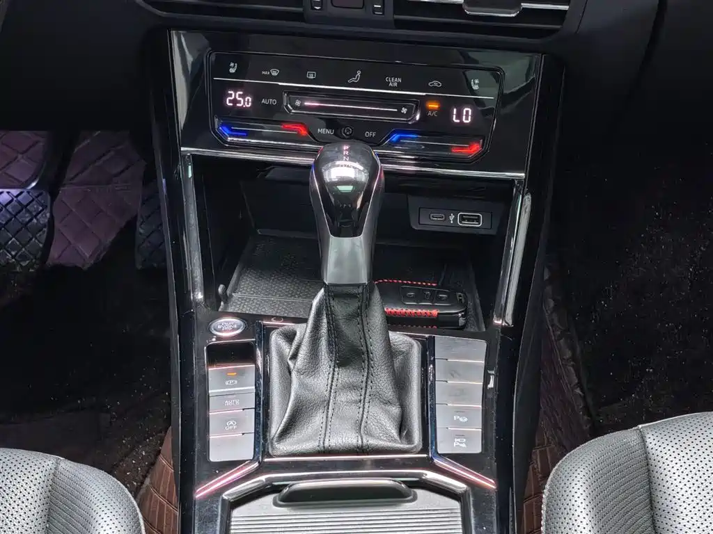 Volkswagen Volkswagen Passat 2023 Model Year Facelift 380TSI Luxury Edition 2023 - thumbnail 14