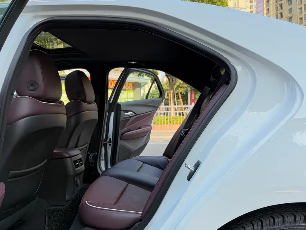 Cadillac Cadillac CT4 2022 28T Luxury 2022 - thumbnail 23