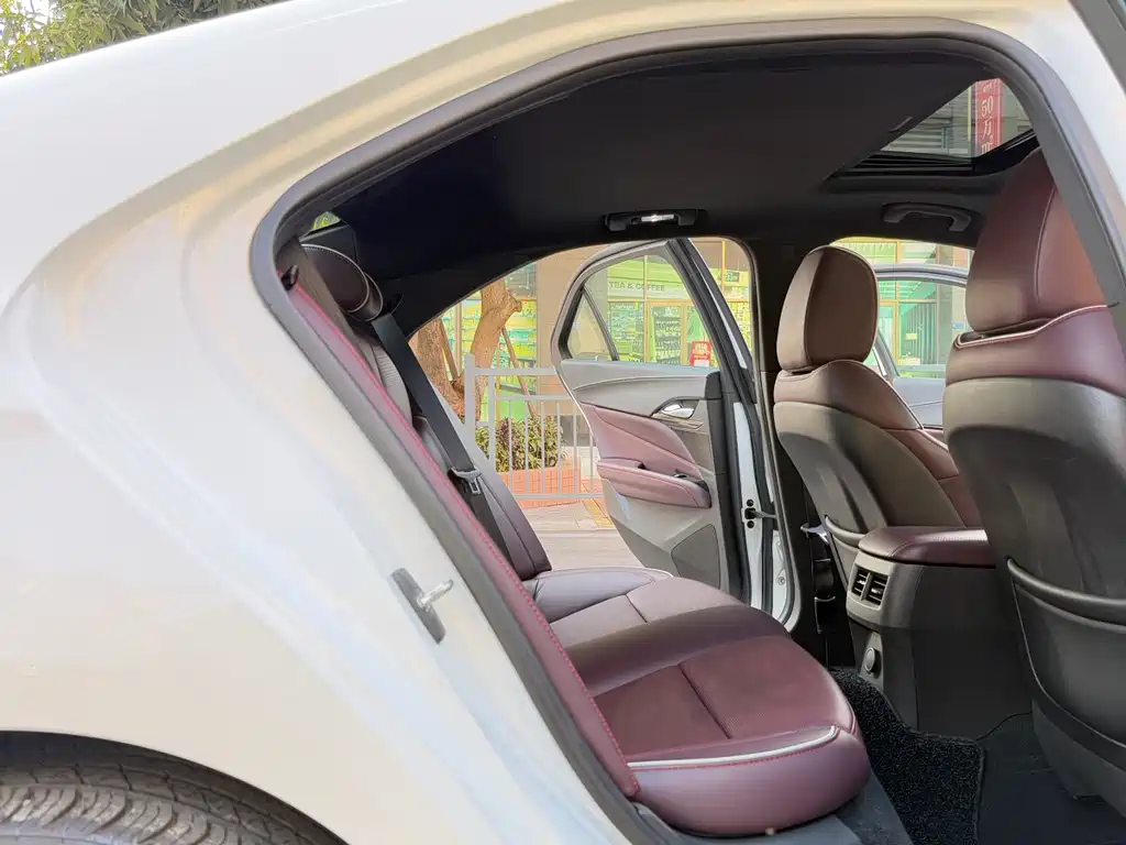 Cadillac Cadillac CT4 2022 28T Luxury 2022 - thumbnail 24