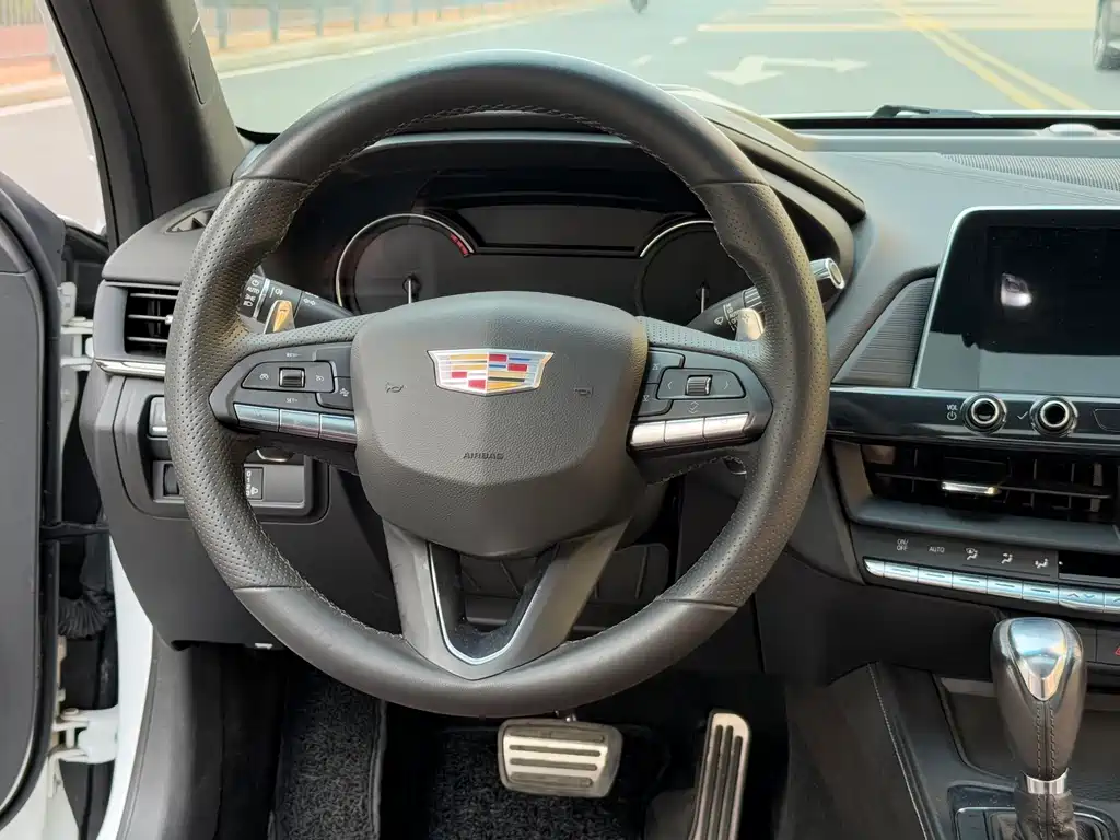 Cadillac Cadillac CT4 2022 28T Luxury 2022 - thumbnail 30