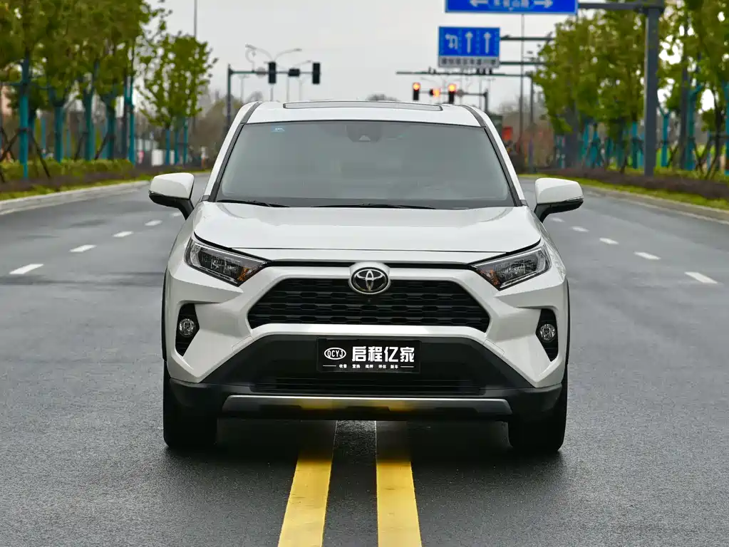 Toyota RAV4 2020 2.0L CVT 2WD Fashion Edition 2020 - thumbnail 2