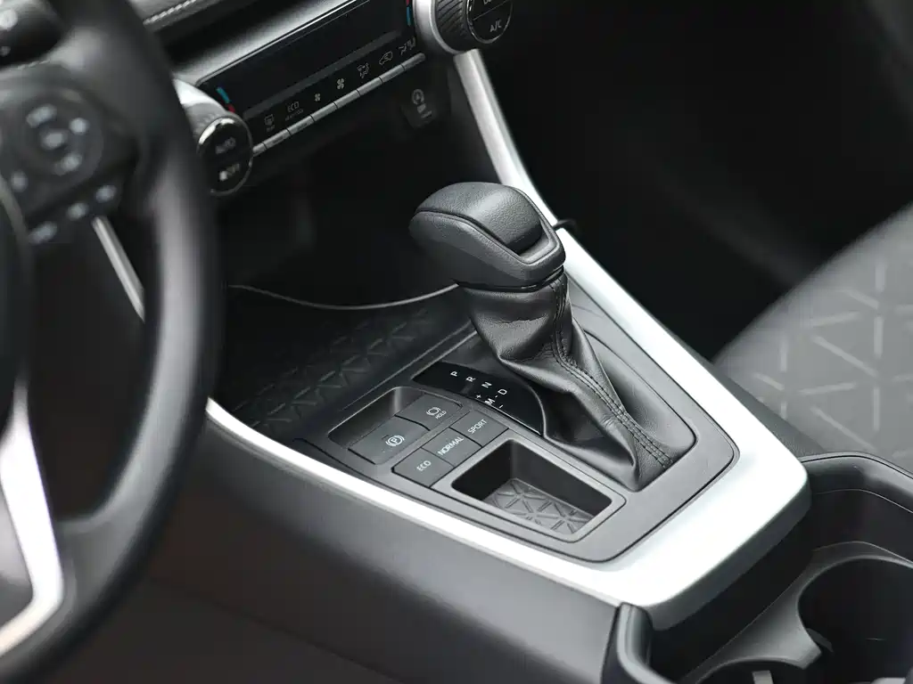 Toyota RAV4 2020 2.0L CVT 2WD Fashion Edition 2020 - thumbnail 10