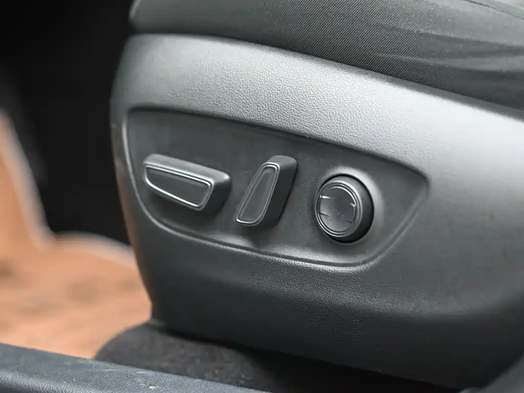 Toyota RAV4 2020 2.0L CVT 2WD Fashion Edition 2020 - thumbnail 13
