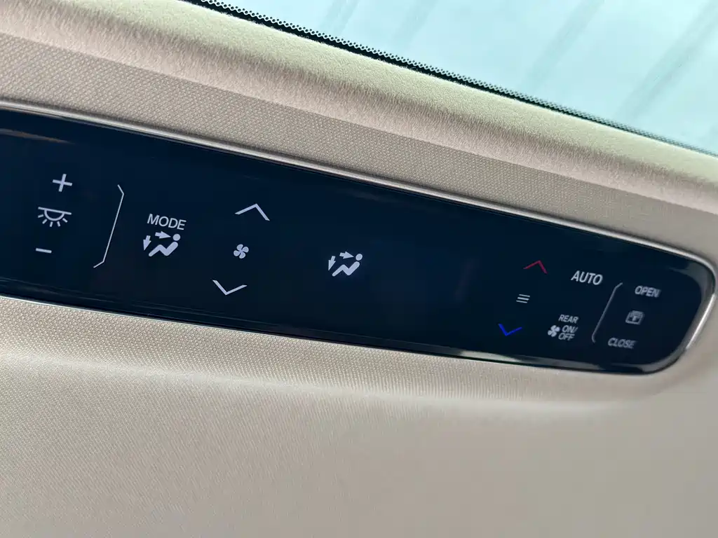 Honda Honda Odyssey 2022 2.0L e:HEV Sharp·Luxury Edition 2022 - thumbnail 16