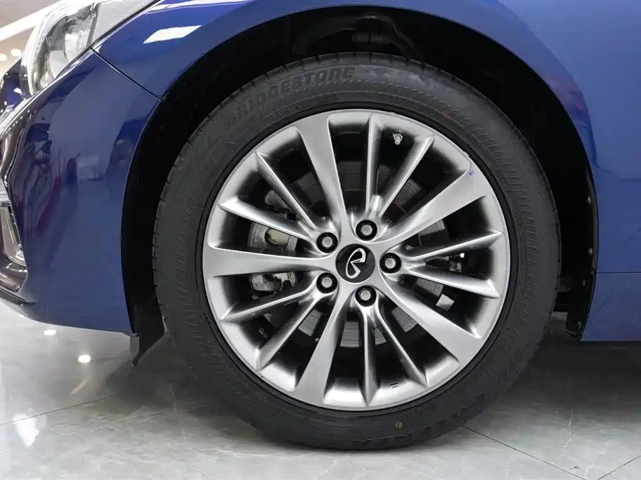 Infiniti Infiniti Q50L 2021 2.0T Elegant Edition 2022 - thumbnail 4