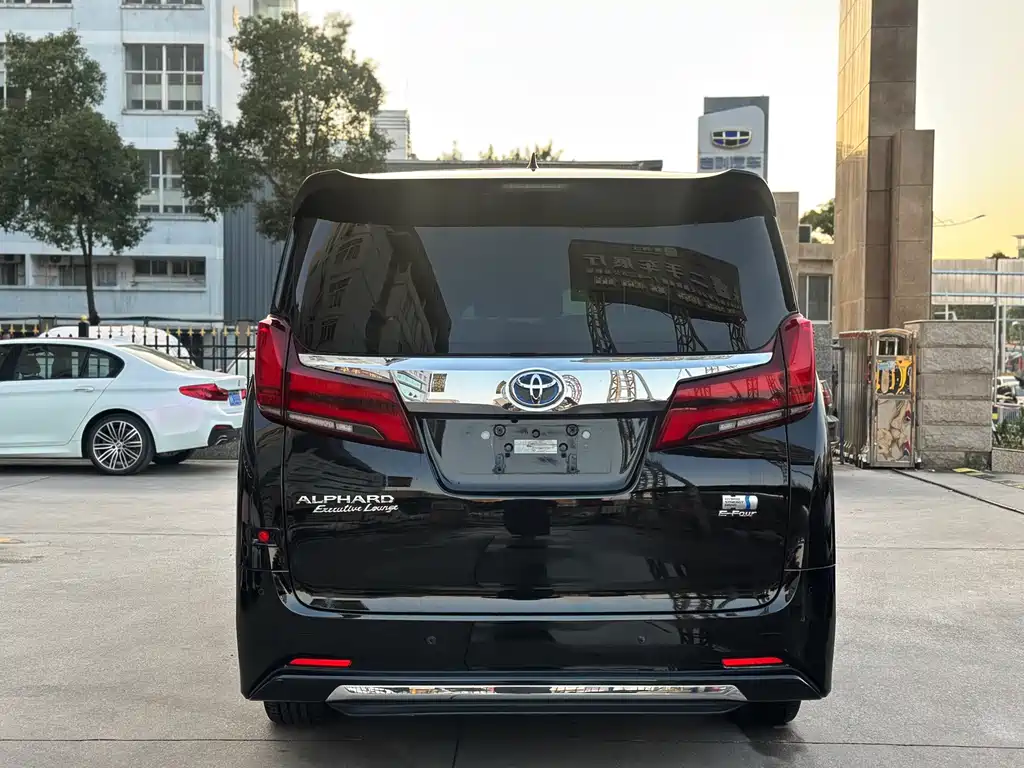 Toyota Alphard 2021 Model Hybrid 2.5L Premium Edition 2023 - thumbnail 5
