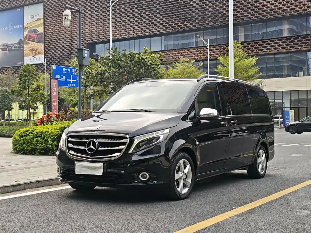 Mercedes-Benz Mercedes-Benz Metris 2016 2.0T US Specification 2017
