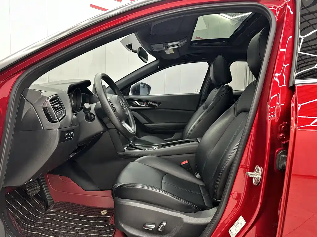 Mazda Mazda CX-4 2021 2.0L Automatic 2WD Skyactiv-X Explorer Edition 2023 - thumbnail 4
