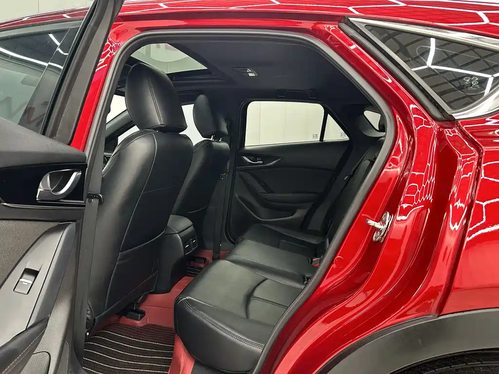 Mazda Mazda CX-4 2021 2.0L Automatic 2WD Skyactiv-X Explorer Edition 2023 - thumbnail 5