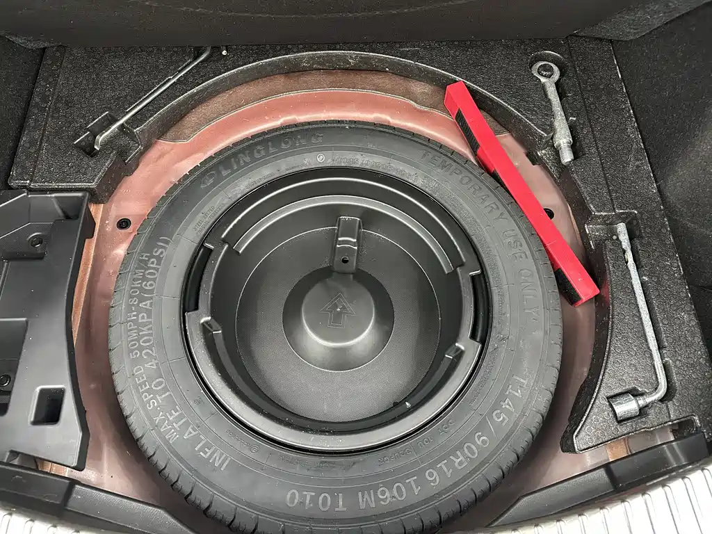 Mazda Mazda CX-4 2021 2.0L Automatic 2WD Skyactiv-X Explorer Edition 2023 - thumbnail 17