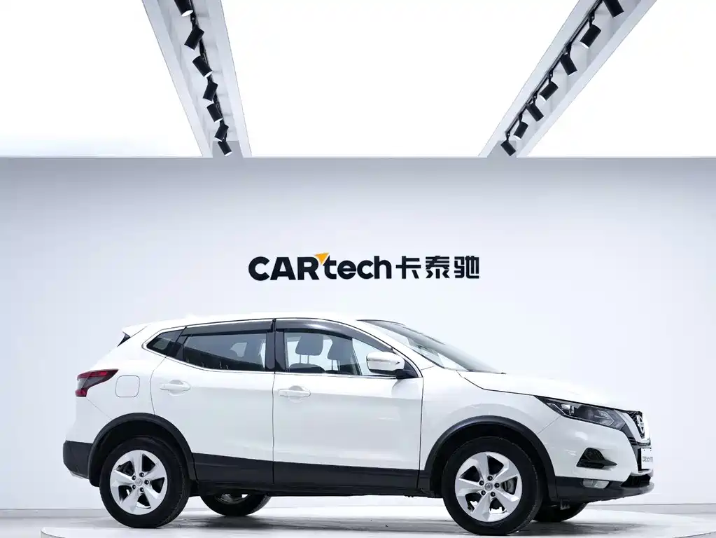 Nissan Nissan Qashqai 2022 2.0L CVT XV Premium Edition 2022 - thumbnail 5