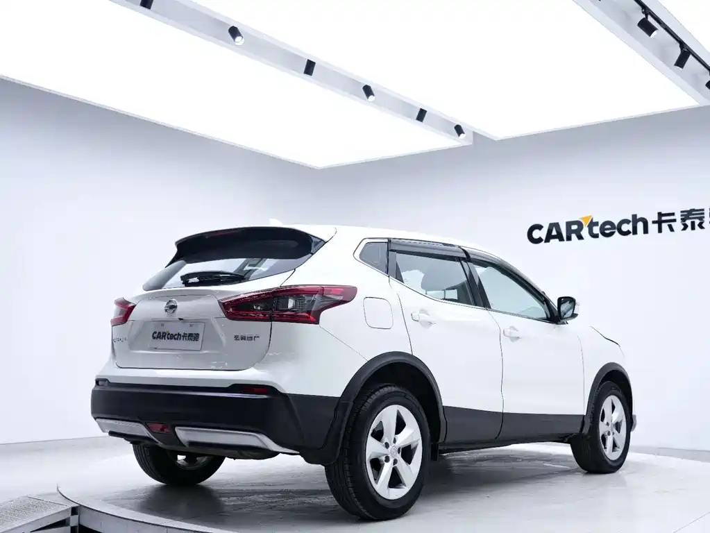 Nissan Nissan Qashqai 2022 2.0L CVT XV Premium Edition 2022 - thumbnail 7