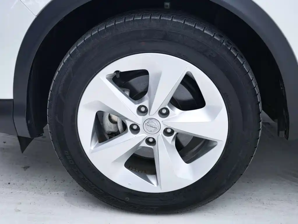 Nissan Nissan Qashqai 2022 2.0L CVT XV Premium Edition 2022 - thumbnail 9