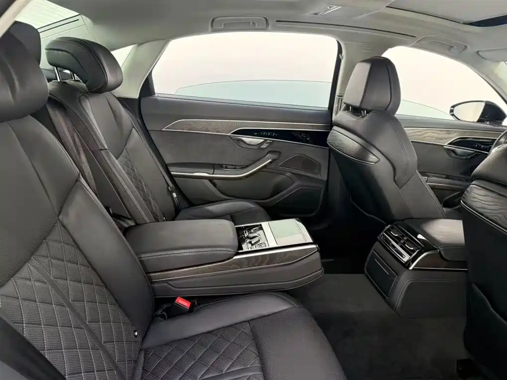 Audi Audi A8 2023 A8L 50 TFSI quattro Premium Selection 2022 - thumbnail 8