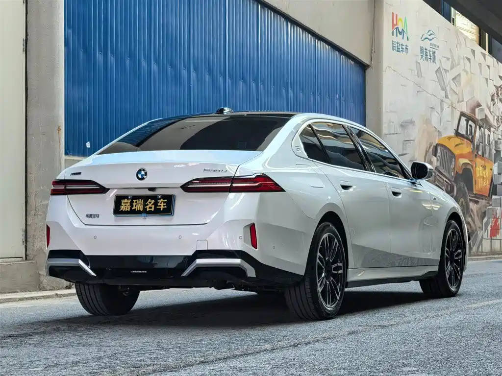 BMW BMW 5 Series 2025 530Li xDrive M Sport Package 2025 - thumbnail 5