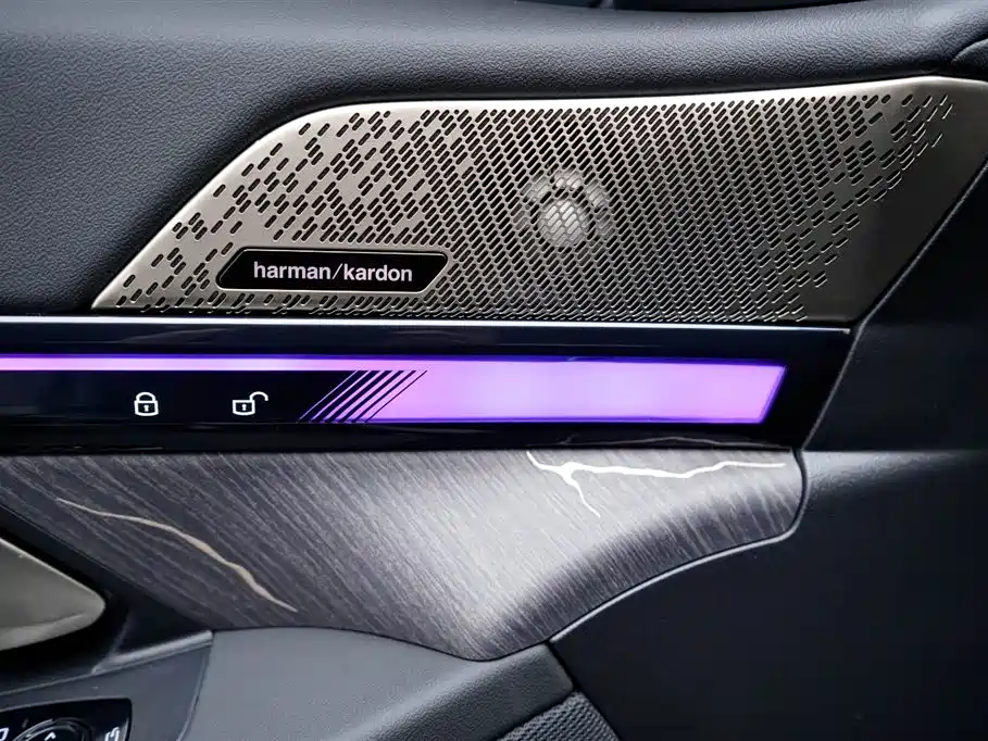 BMW BMW i5 2024 eDrive 35L Premium M Sport Package 2024 - thumbnail 19