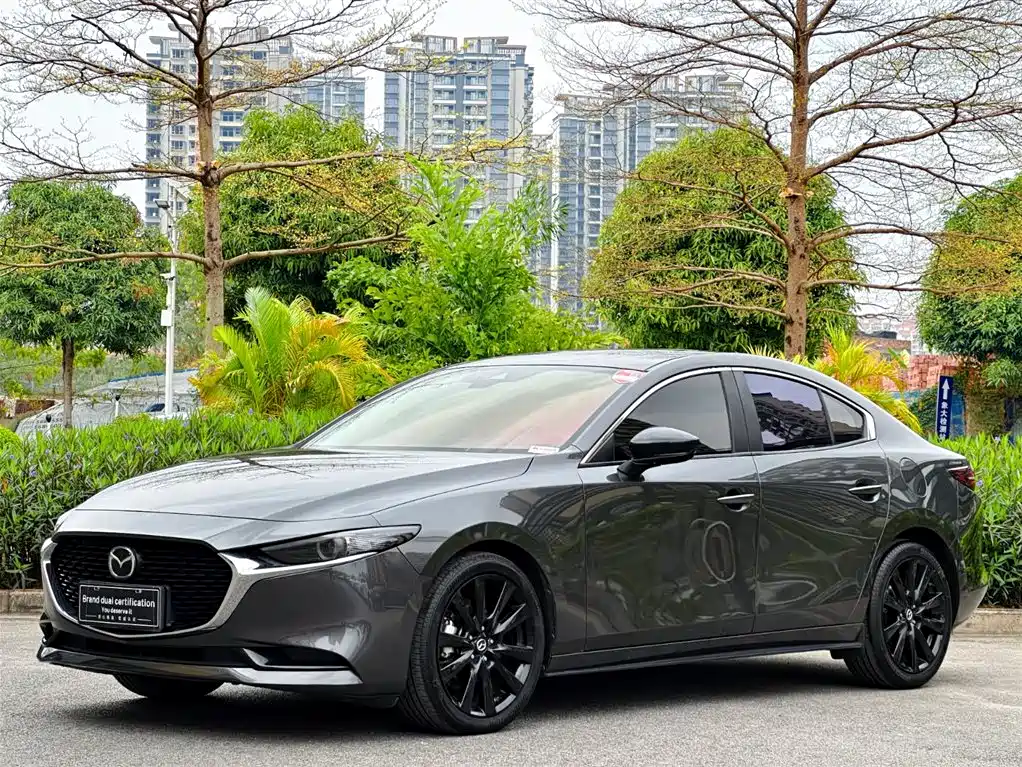 Mazda Mazda 3 Axela 2022 2.0L Automatic Black Edition 2023 - thumbnail 2